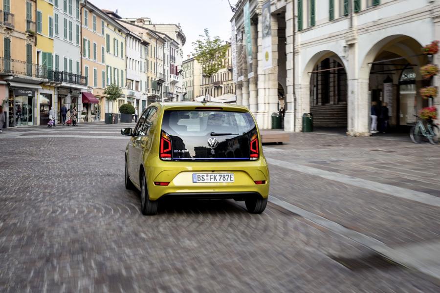  Volkswagen e-up! (Honey Yellow) 2019 года  (WW) (фото 28 из 31)